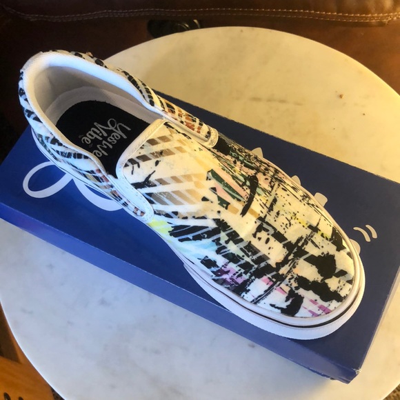BRAND NEW, NEVER WORN! We Vibe Slip ons in Graphic Graffiti - Picture 2 of 12